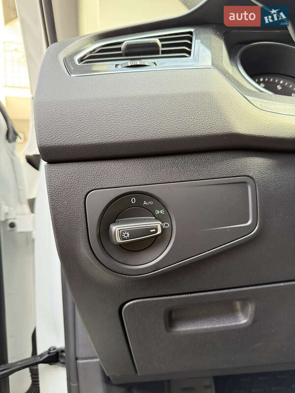 Внедорожник / Кроссовер Volkswagen Tiguan 2021 в Сваляве