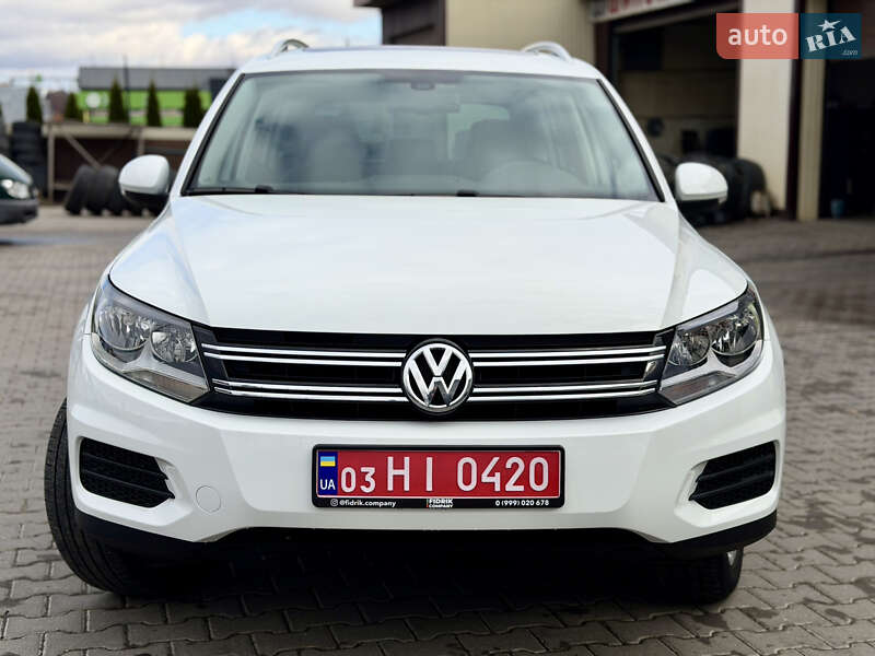 Позашляховик / Кросовер Volkswagen Tiguan 2016 в Кам'янець-Подільському
