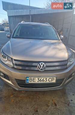 Внедорожник / Кроссовер Volkswagen Tiguan 2011 в Первомайске