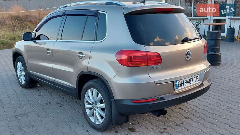 Внедорожник / Кроссовер Volkswagen Tiguan 2013 в Арцизе