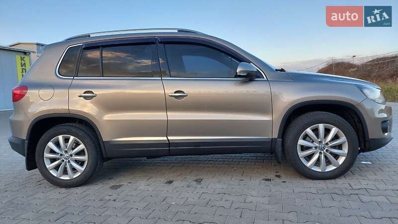 Внедорожник / Кроссовер Volkswagen Tiguan 2013 в Арцизе