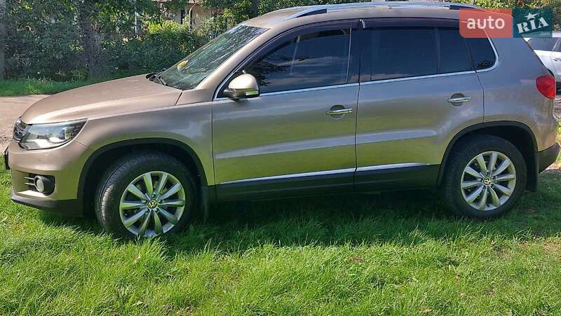Внедорожник / Кроссовер Volkswagen Tiguan 2013 в Арцизе