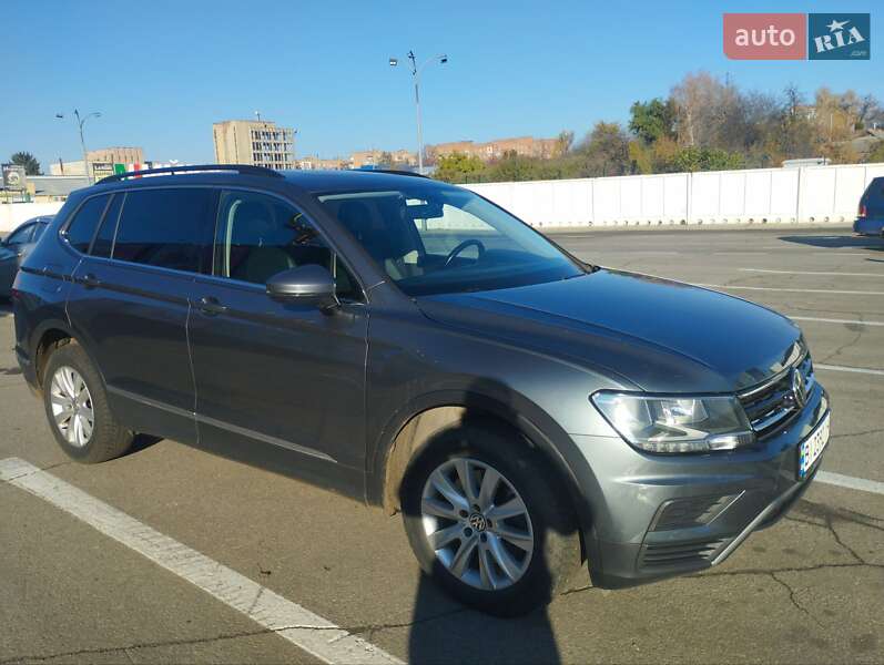 Внедорожник / Кроссовер Volkswagen Tiguan 2018 в Полтаве фото 4 Внедорожник / Кроссовер Volkswagen Tiguan 2018 в Полтаве