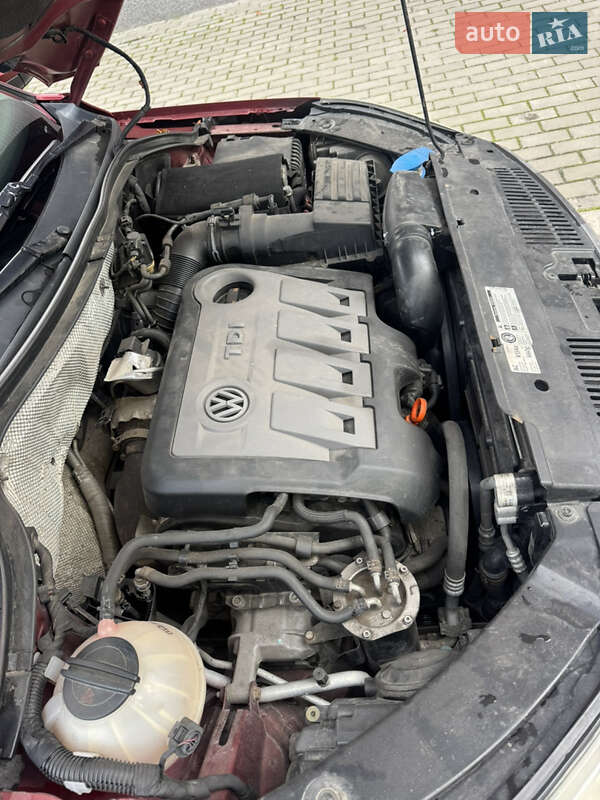 Внедорожник / Кроссовер Volkswagen Tiguan 2011 в Киеве