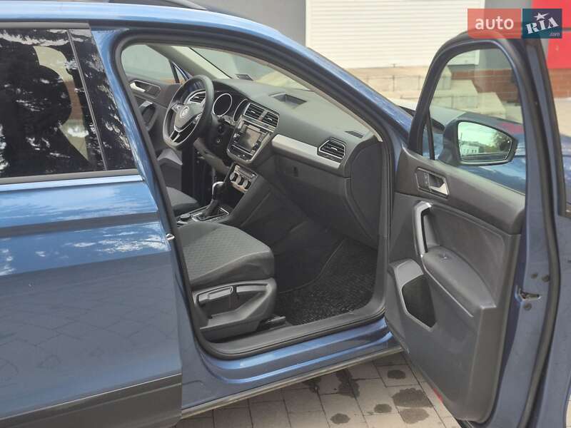 Внедорожник / Кроссовер Volkswagen Tiguan 2018 в Дубно