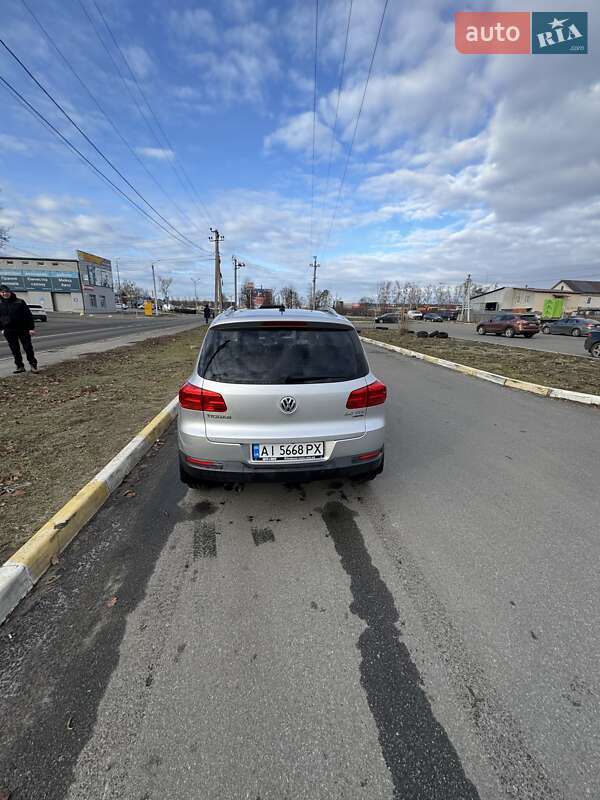 Позашляховик / Кросовер Volkswagen Tiguan 2015 в Києві