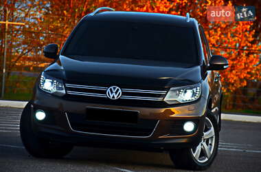 Внедорожник / Кроссовер Volkswagen Tiguan 2013 в Днепре
