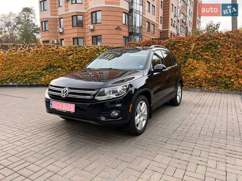 Внедорожник / Кроссовер Volkswagen Tiguan 2015 в Ровно