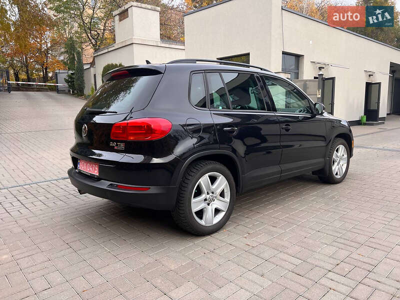 Внедорожник / Кроссовер Volkswagen Tiguan 2015 в Ровно
