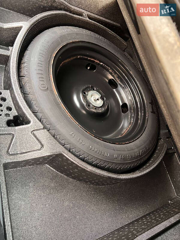 Внедорожник / Кроссовер Volkswagen Tiguan 2015 в Ровно