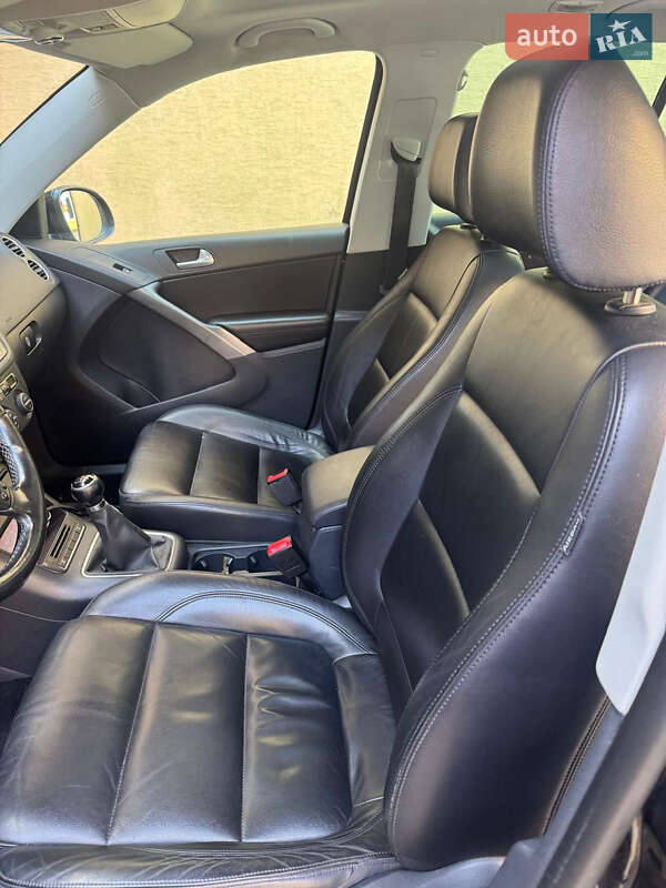 Внедорожник / Кроссовер Volkswagen Tiguan 2009 в Ивано-Франковске