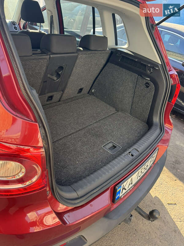Внедорожник / Кроссовер Volkswagen Tiguan 2011 в Киеве