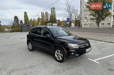 Внедорожник / Кроссовер Volkswagen Tiguan 2012 в Вараше