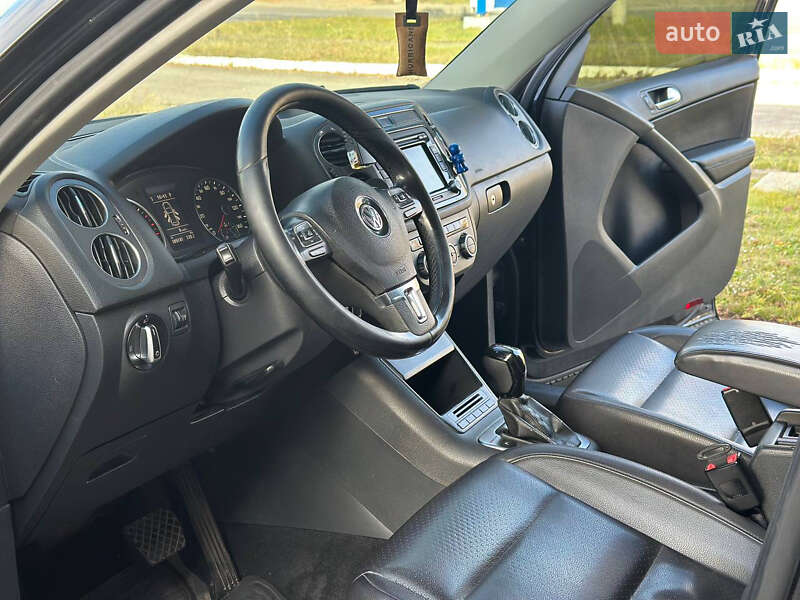 Внедорожник / Кроссовер Volkswagen Tiguan 2012 в Днепре