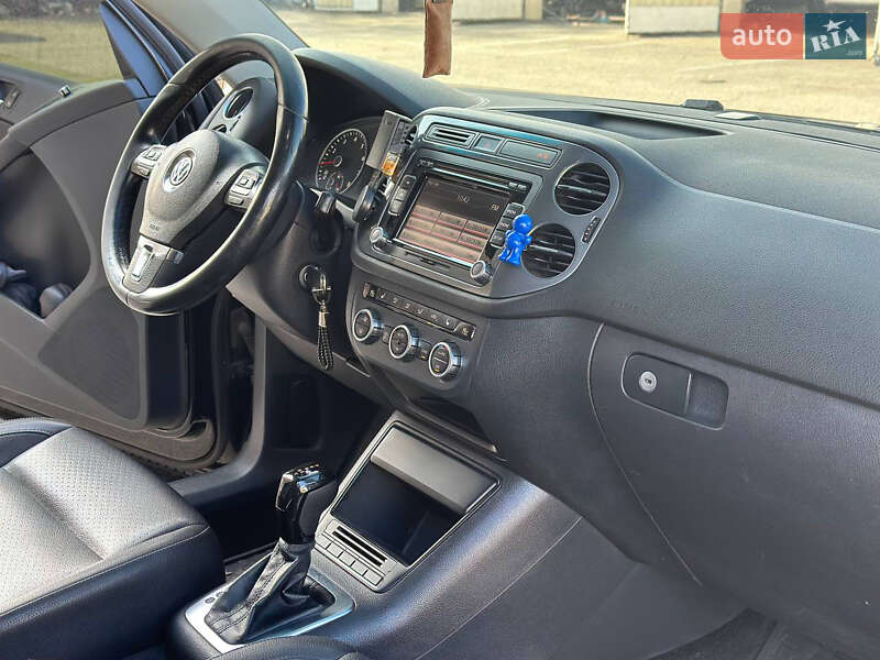 Внедорожник / Кроссовер Volkswagen Tiguan 2012 в Днепре