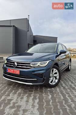 Внедорожник / Кроссовер Volkswagen Tiguan 2021 в Бережанах