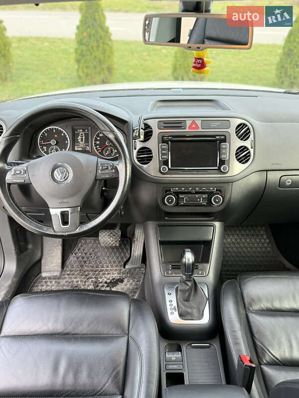 Внедорожник / Кроссовер Volkswagen Tiguan 2011 в Каменец-Подольском
