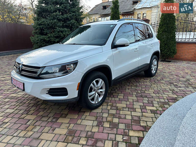 Внедорожник / Кроссовер Volkswagen Tiguan 2016 в Киеве