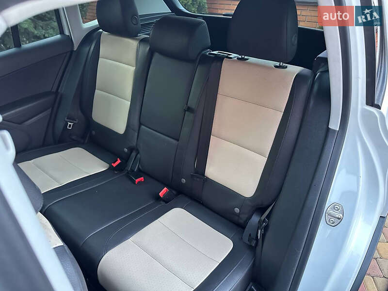 Внедорожник / Кроссовер Volkswagen Tiguan 2016 в Киеве