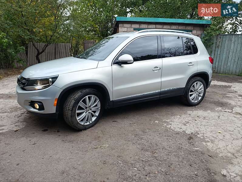Внедорожник / Кроссовер Volkswagen Tiguan 2011 в Кривом Роге