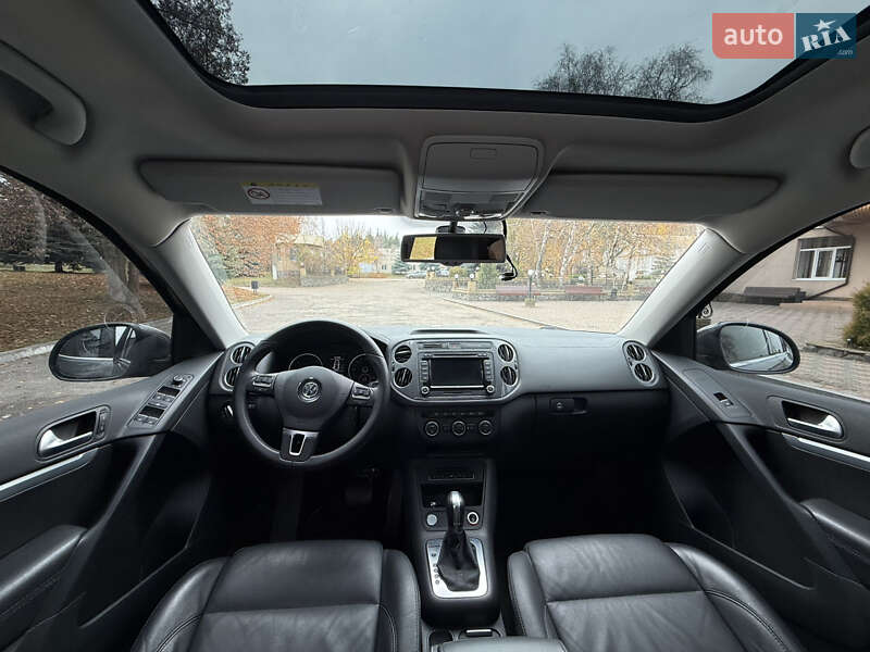 Внедорожник / Кроссовер Volkswagen Tiguan 2016 в Краснограде фото 9 Внедорожник / Кроссовер Volkswagen Tiguan 2016 в Краснограде
