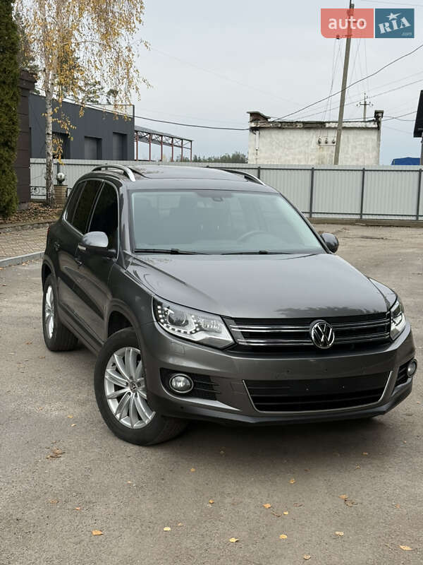 Внедорожник / Кроссовер Volkswagen Tiguan 2016 в Краснограде фото 15 Внедорожник / Кроссовер Volkswagen Tiguan 2016 в Краснограде