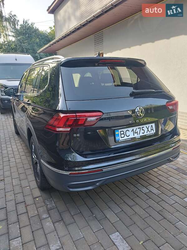Внедорожник / Кроссовер Volkswagen Tiguan 2023 в Нововолынске