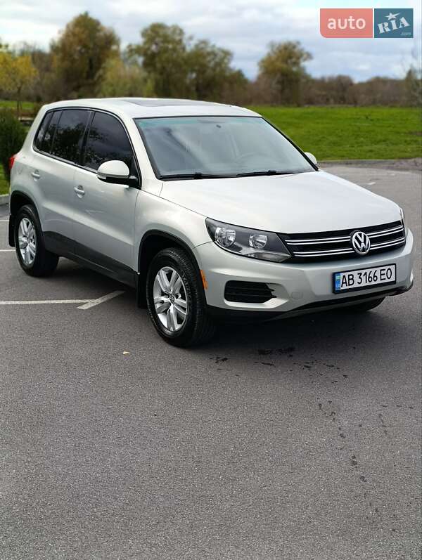Внедорожник / Кроссовер Volkswagen Tiguan 2012 в Хмельнике