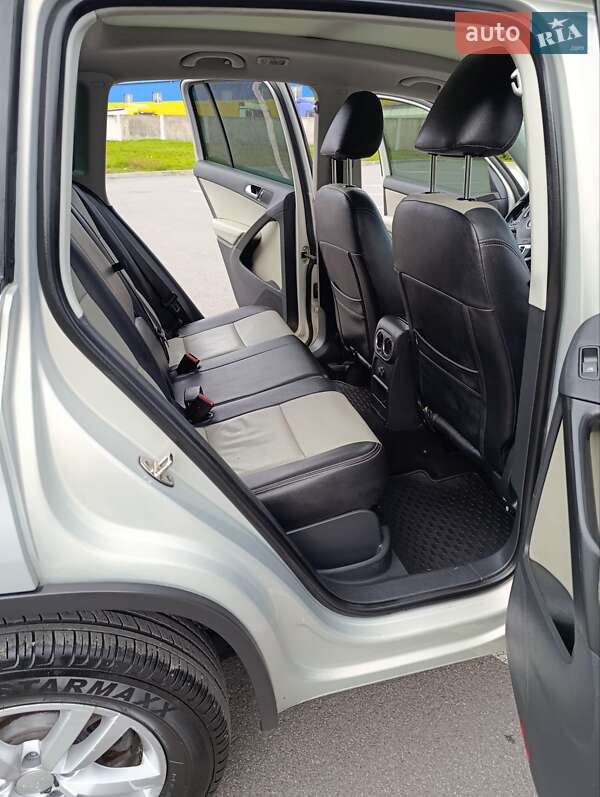 Внедорожник / Кроссовер Volkswagen Tiguan 2012 в Хмельнике