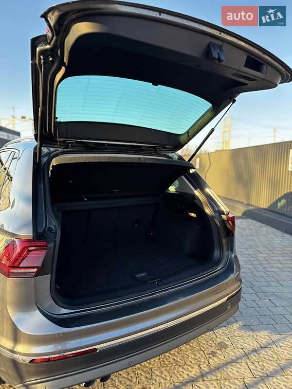 Внедорожник / Кроссовер Volkswagen Tiguan 2019 в Львове