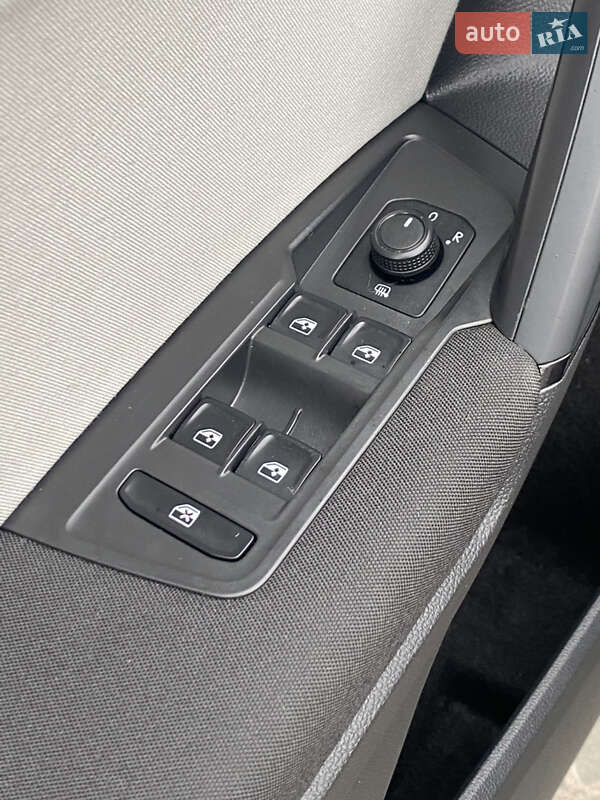 Внедорожник / Кроссовер Volkswagen Tiguan 2019 в Запорожье