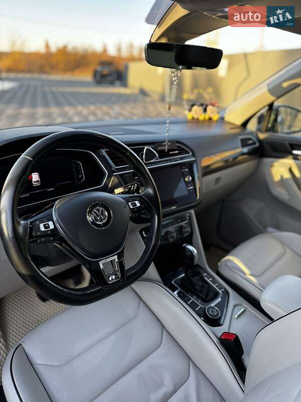 Внедорожник / Кроссовер Volkswagen Tiguan 2019 в Львове