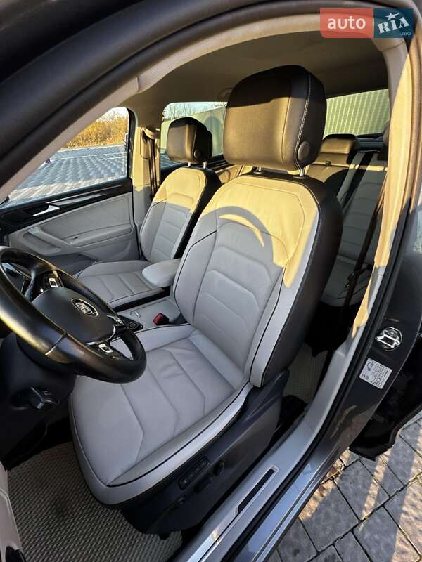 Внедорожник / Кроссовер Volkswagen Tiguan 2019 в Львове