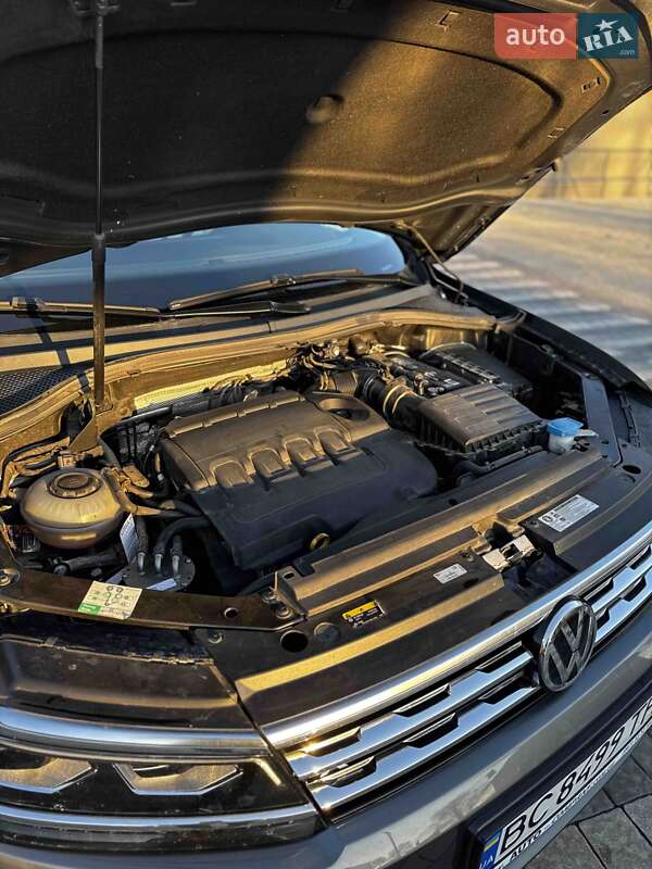 Внедорожник / Кроссовер Volkswagen Tiguan 2019 в Львове