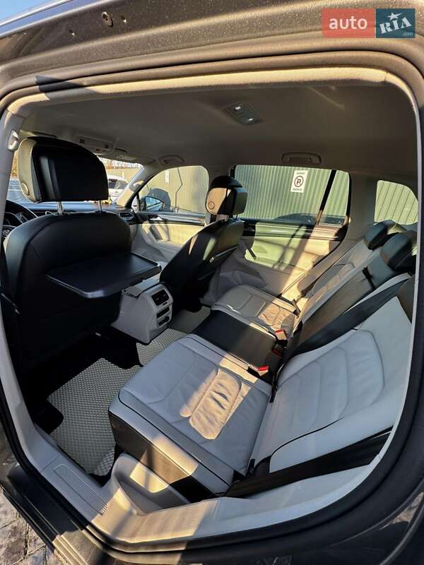 Внедорожник / Кроссовер Volkswagen Tiguan 2019 в Львове