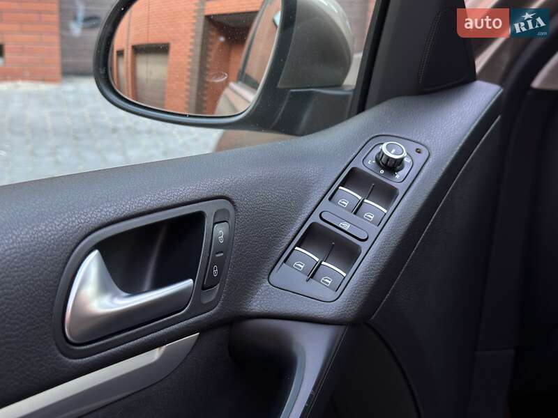 Внедорожник / Кроссовер Volkswagen Tiguan 2014 в Виннице