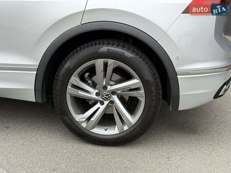 Внедорожник / Кроссовер Volkswagen Tiguan 2023 в Киеве