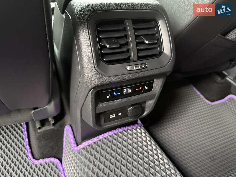 Внедорожник / Кроссовер Volkswagen Tiguan 2023 в Киеве