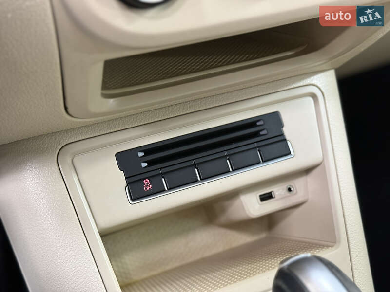 Внедорожник / Кроссовер Volkswagen Tiguan 2015 в Бориславе