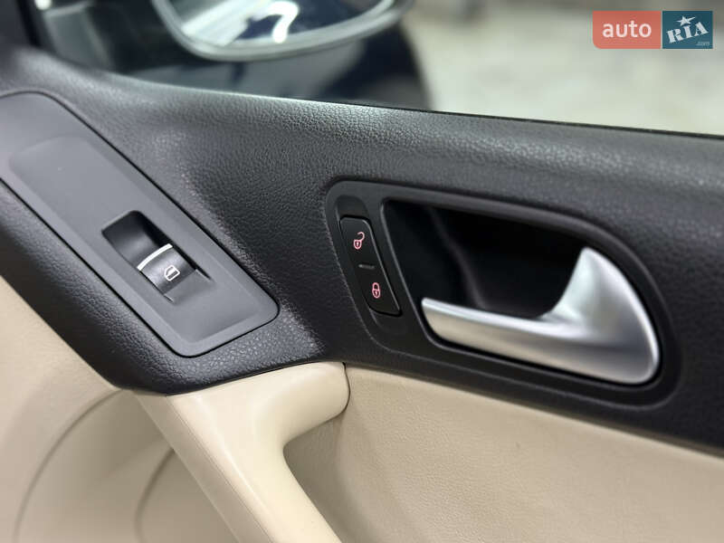 Внедорожник / Кроссовер Volkswagen Tiguan 2015 в Бориславе