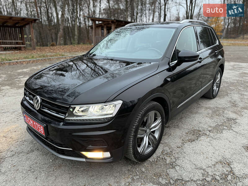 Внедорожник / Кроссовер Volkswagen Tiguan 2017 в Бережанах