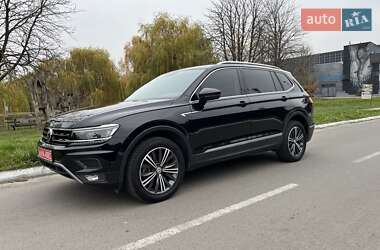 Внедорожник / Кроссовер Volkswagen Tiguan 2019 в Луцке