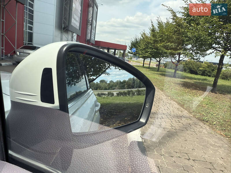 Позашляховик / Кросовер Volkswagen Tiguan 2022 в Києві