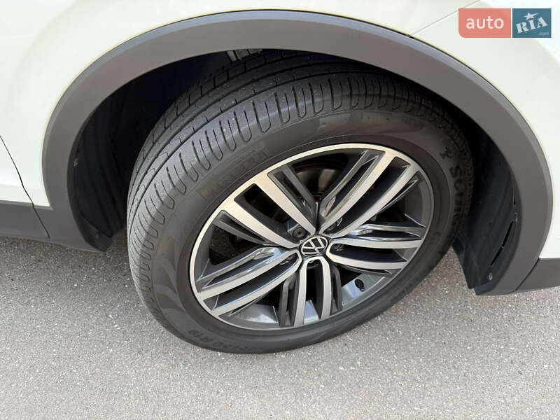 Позашляховик / Кросовер Volkswagen Tiguan 2022 в Києві