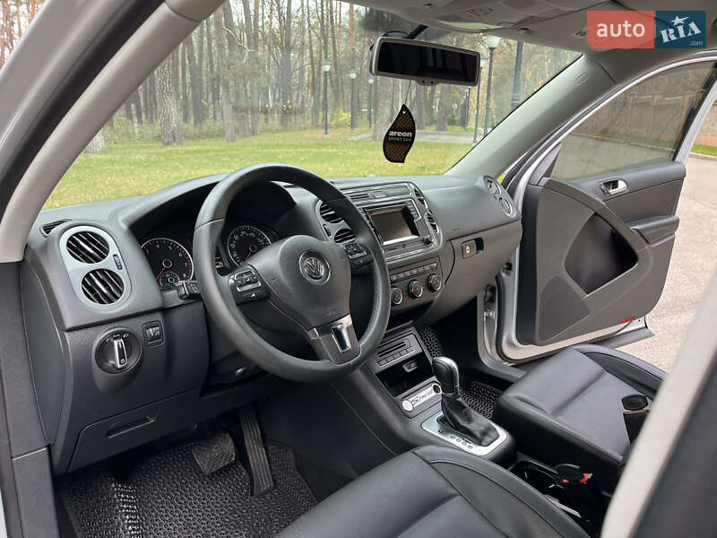 Позашляховик / Кросовер Volkswagen Tiguan 2015 в Чернігові фото 24 Позашляховик / Кросовер Volkswagen Tiguan 2015 в Чернігові