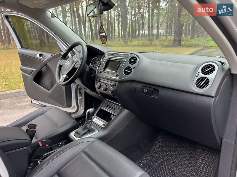 Позашляховик / Кросовер Volkswagen Tiguan 2015 в Чернігові фото 28 Позашляховик / Кросовер Volkswagen Tiguan 2015 в Чернігові