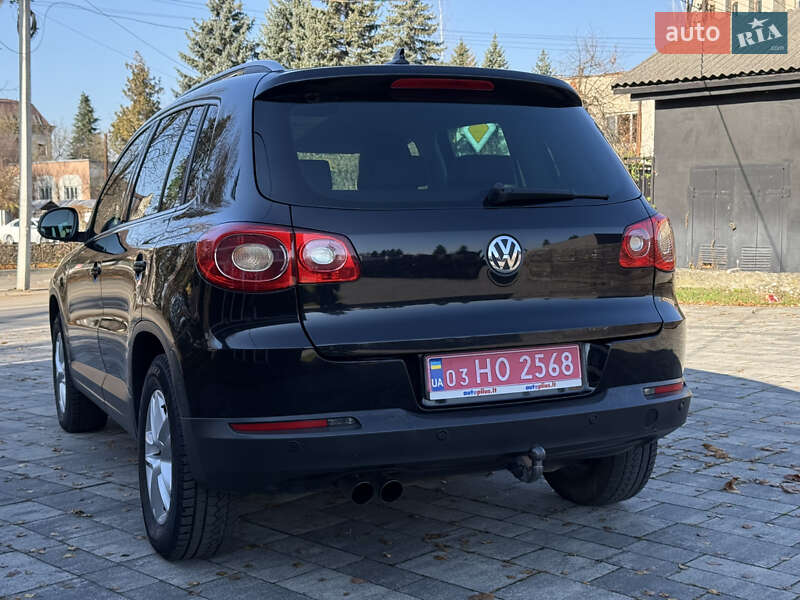 Внедорожник / Кроссовер Volkswagen Tiguan 2011 в Тячеве