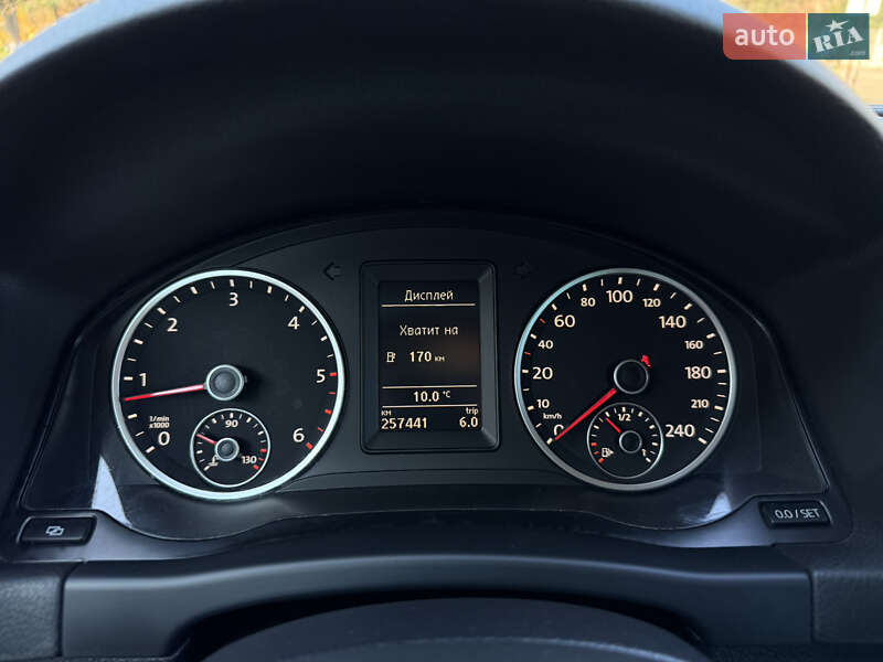 Внедорожник / Кроссовер Volkswagen Tiguan 2011 в Тячеве