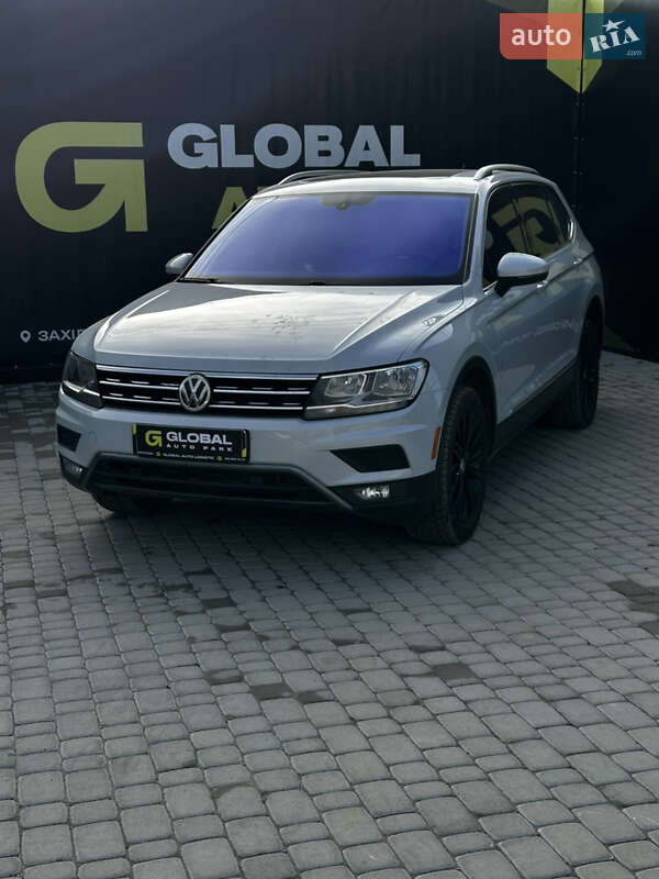 Внедорожник / Кроссовер Volkswagen Tiguan 2018 в Львове