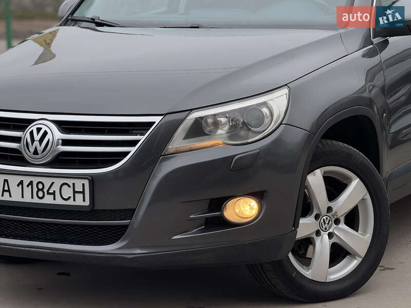 Позашляховик / Кросовер Volkswagen Tiguan 2010 в Бердичеві